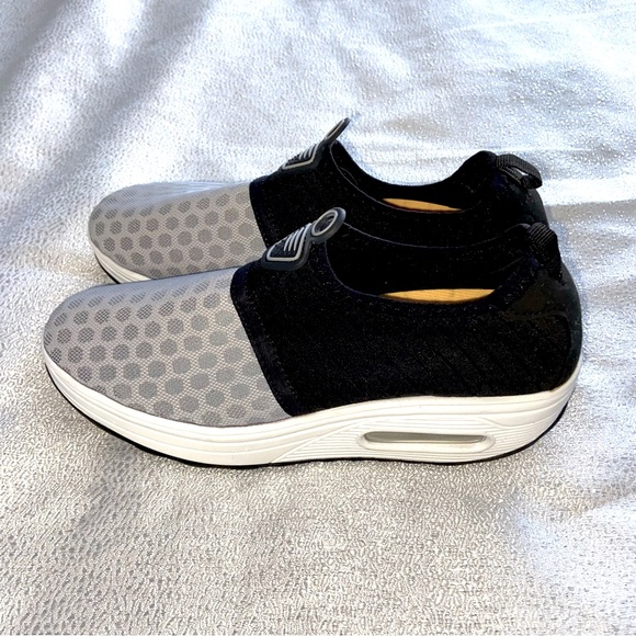 NTW Slip-On Sock Grey & Black Women’s Sneakers - Picture 1 of 4